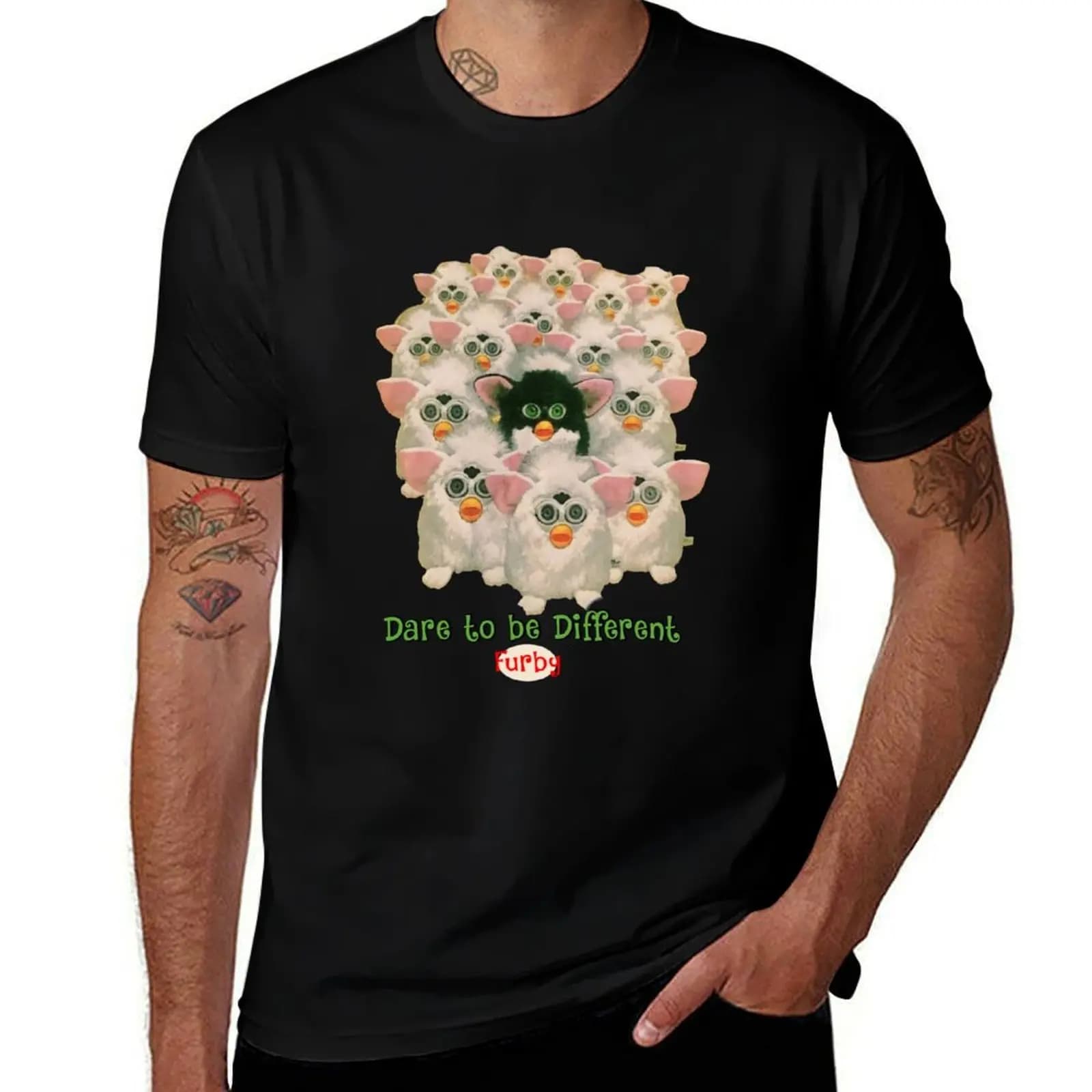 T-shirt vintage Furby del 1999: Dare To Be Different, Tiger Electronics, classico degli anni '90 + Y2K, pazzoio culturale pop, animale di peluche robotico