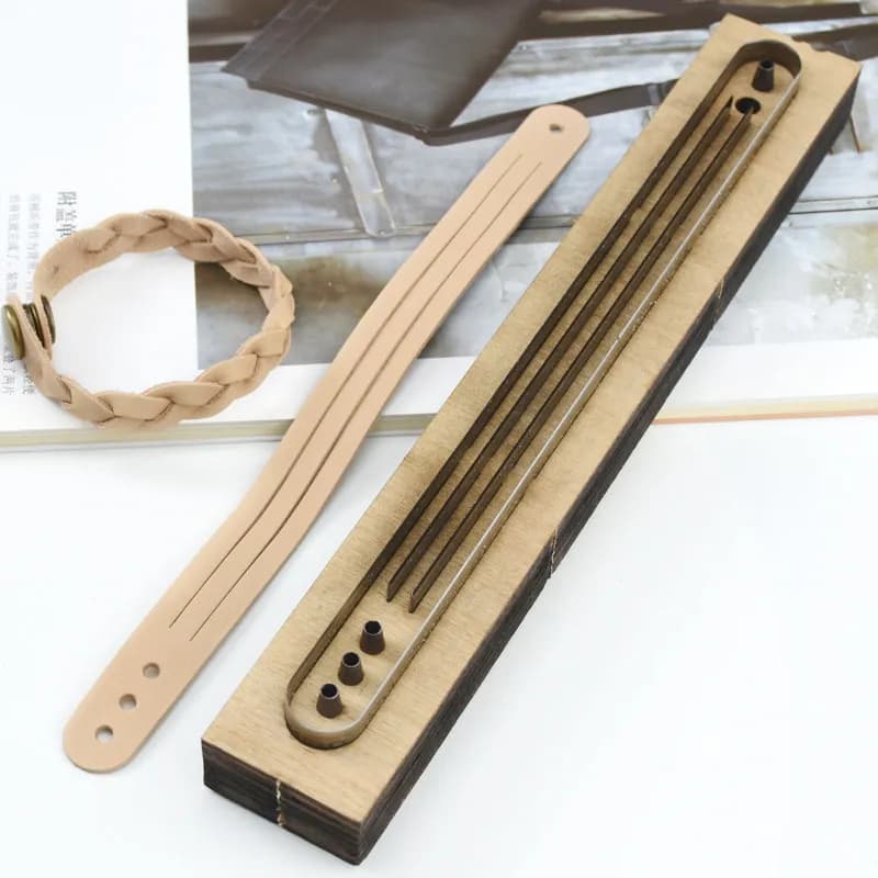 Three-strand Bracelet Cutting Knife Mold Japanese Knife Material + Wooden Board Handmade DIY Leather Leather Art Cutting Templat