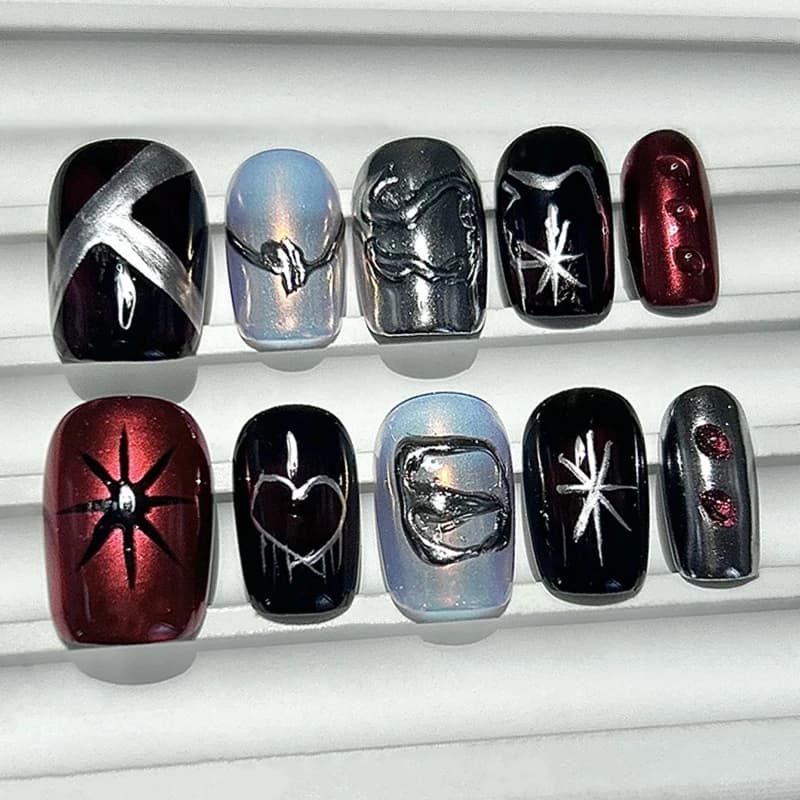 Yk2 stampa fatta a mano in stile scuro sulle unghie rosso nero argento linee in rilievo toppe per unghie finte spice girl sweet cool