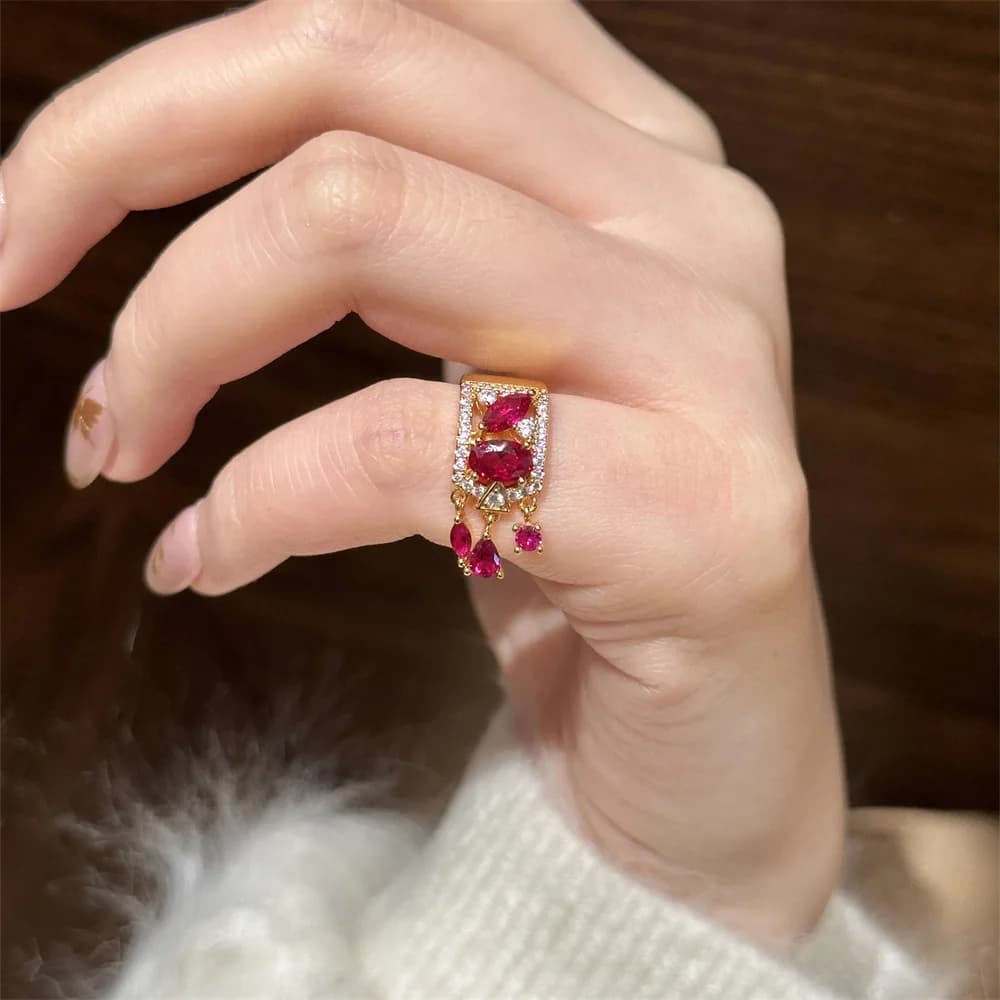 Anello vintage di lusso leggero con rubino intarsiato irregolare e diamante a goccia, squisito e bellissimo, regolabile, gioiello da festa, idea regalo