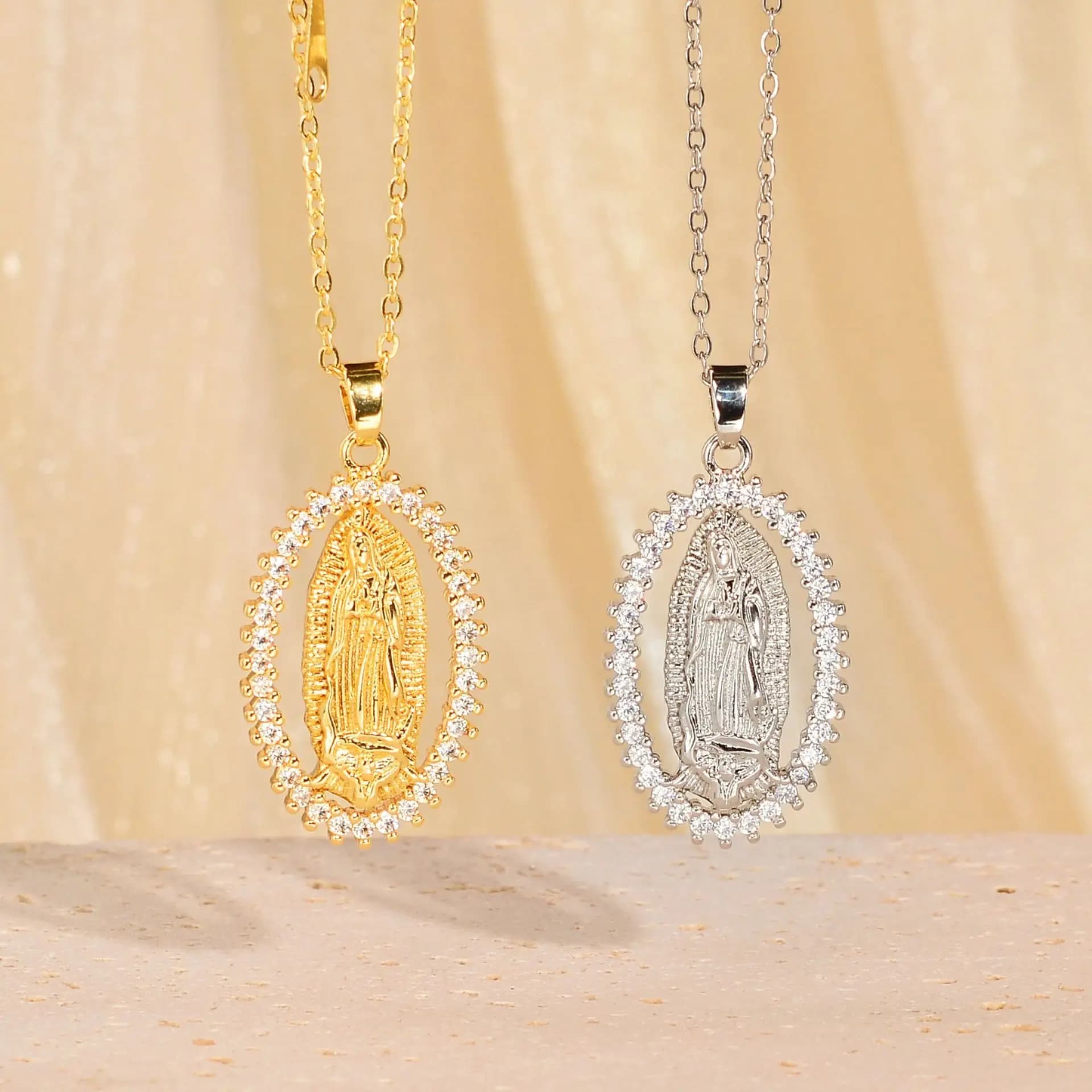 1 Oval Virgin Mary Pendant with micro-inlaid oval cubic zirconia, stainless steel, simple religious accessories, suitable for women, weddings, parties, daily wear.A jewelry gift for mom