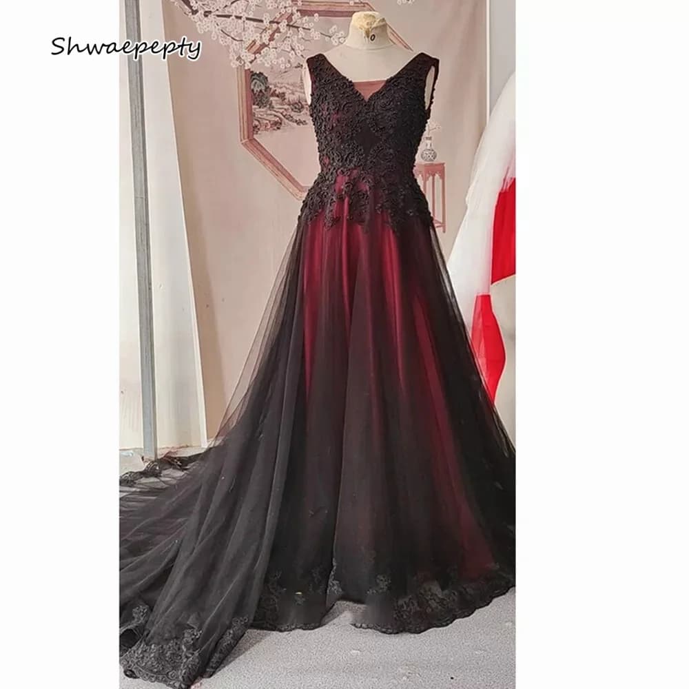 Abito da sposa medievale nero e rosso Abito da sposa gotico Applicazioni in pizzo Scollo a V con perline A-Line Vestido De Novia Personalizzato
