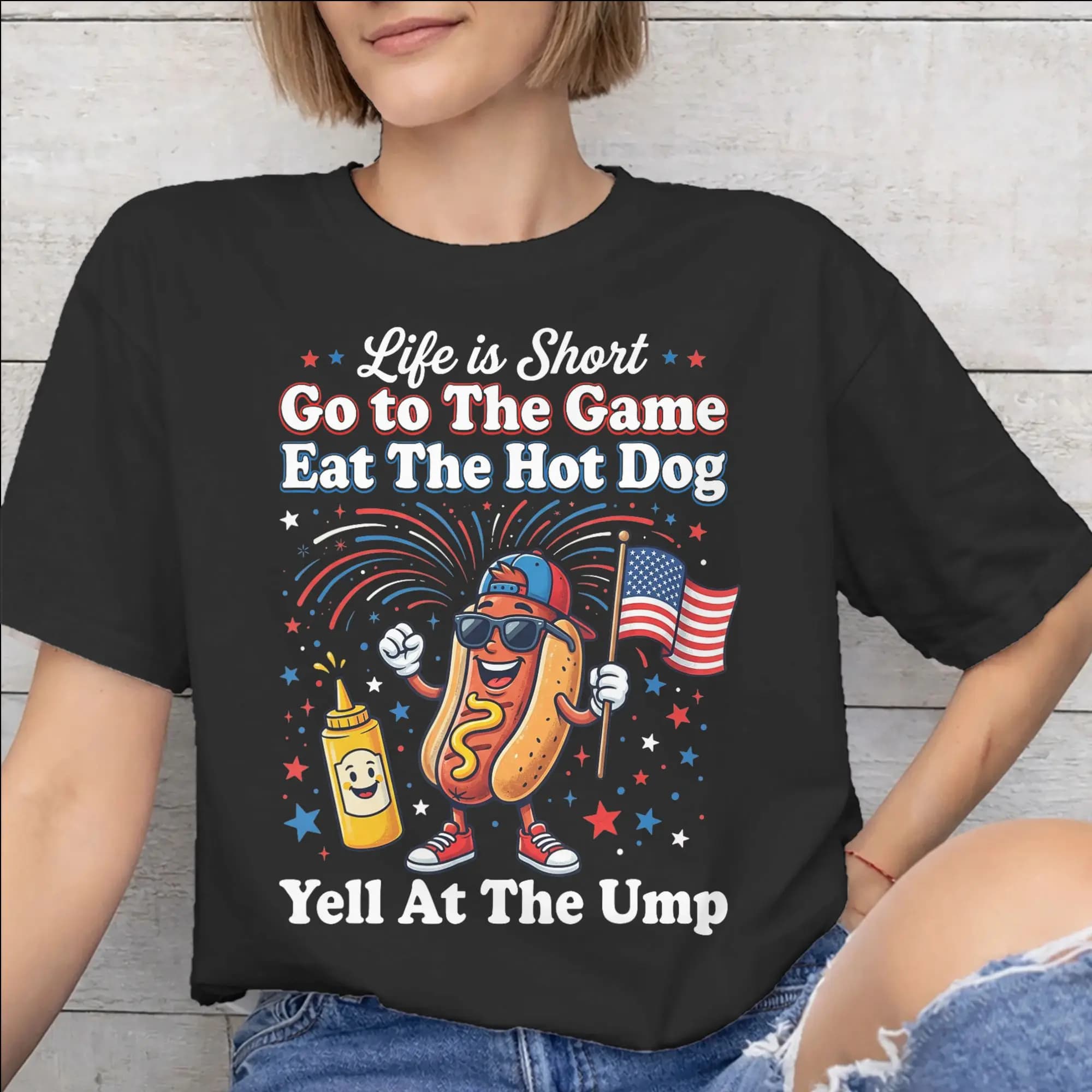 T-shirt da uomo e donna con stampa grafica 'Life is Short Go to The Game Eat The Hot Dog Yell At The Ump', in puro cotone