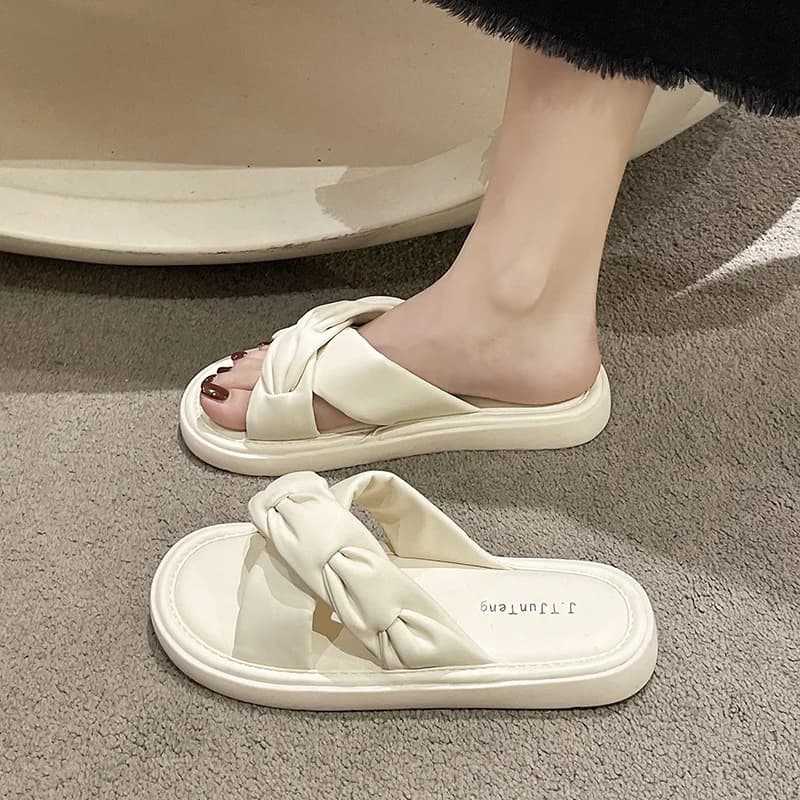 Ciabatte Estive da Donna Slip-On con Suola Morbida Antiscivolo, Versatili per il Bagno, Casual, in Paglia di Grano, Fresche, Stile Coreano, con Farfalle