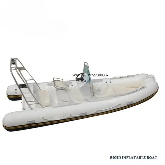 Gommone RIB 520 da 17 piedi con vassoio di ancoraggio per mosca al burro