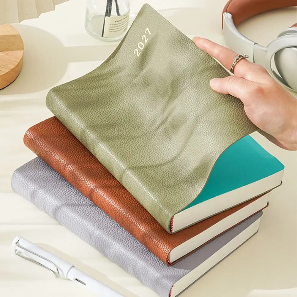 Agenda A5 2027 in Inglese con Calendario, Quaderno per l'Efficienza, Diario Settimanale, Forniture per Scuola e Ufficio