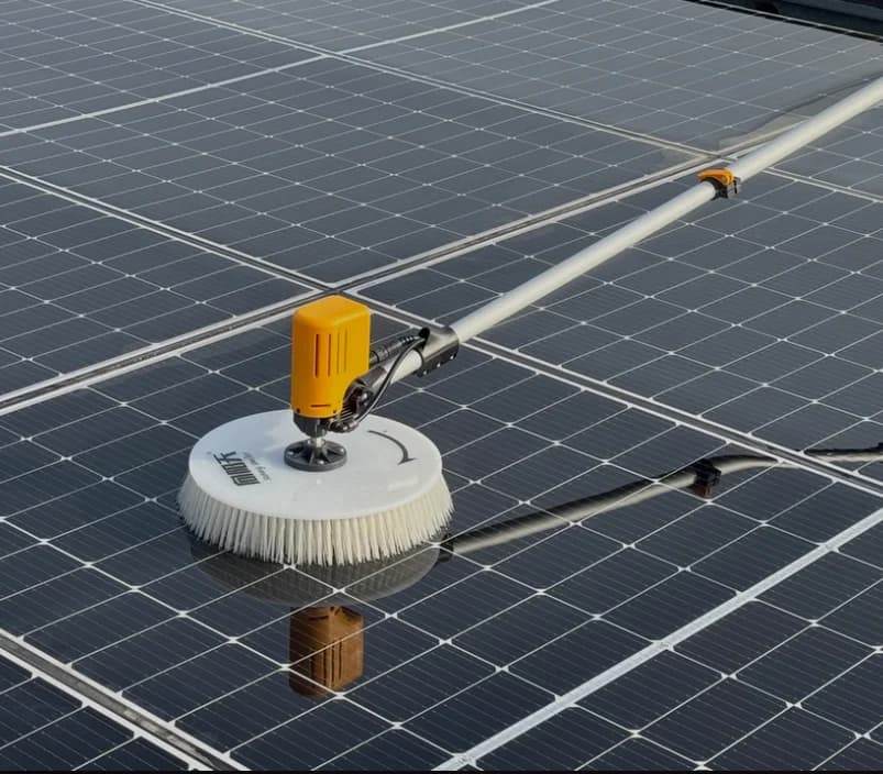 Spazzola Elettrica per Pulizia Pannelli Solari 5m 7m, Spazzola per Pulizia Vetri, Diverse Versioni Disponibili, Alimentata a Batteria