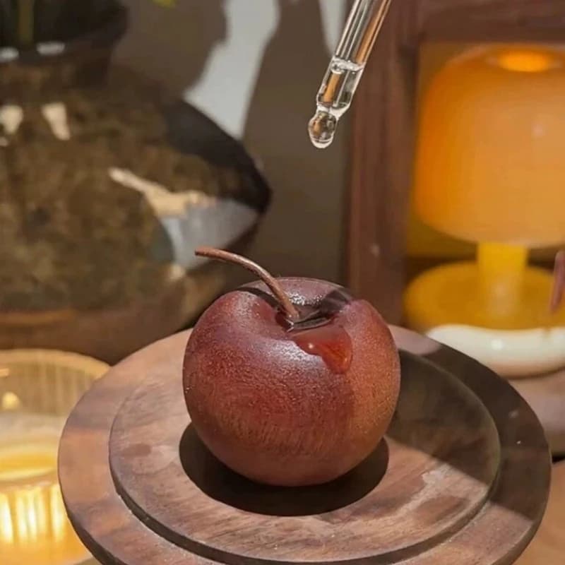Car and Household Essential Oil Diffuser Mini Cute Wooden Apple - Suitable for Bedroom, Living Room and Bathroom Ornaments