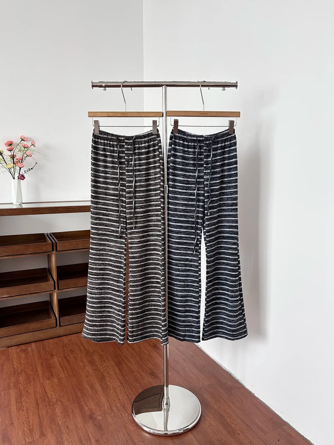 Pantaloni Casual a Vita Alta a Righe da Donna, Stile Primaverile Rilassato, con Cintura, Gamba Larga, Lunghi, Versatili, Drappeggiati, a Zampa, Stile Commuter