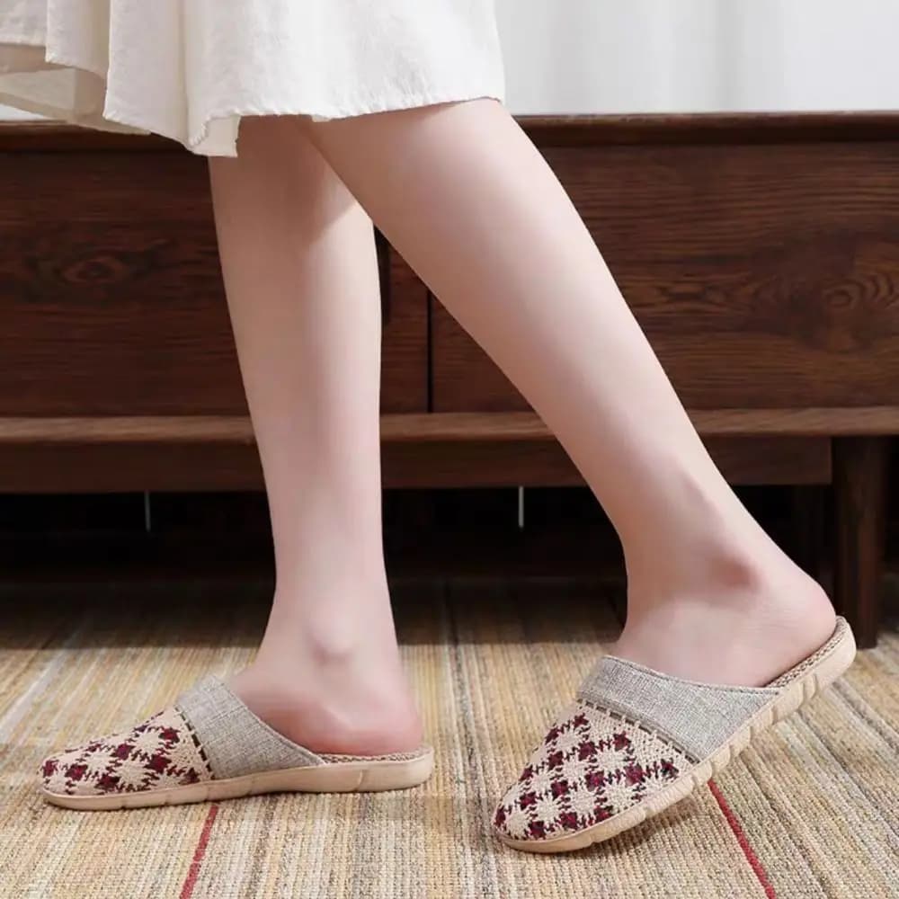 Hollow Out Flax Slippers Women Non-Slip Flowers Summer Slides Sandals Sweat Absorption Shoes Closed Toe Linen Slippers