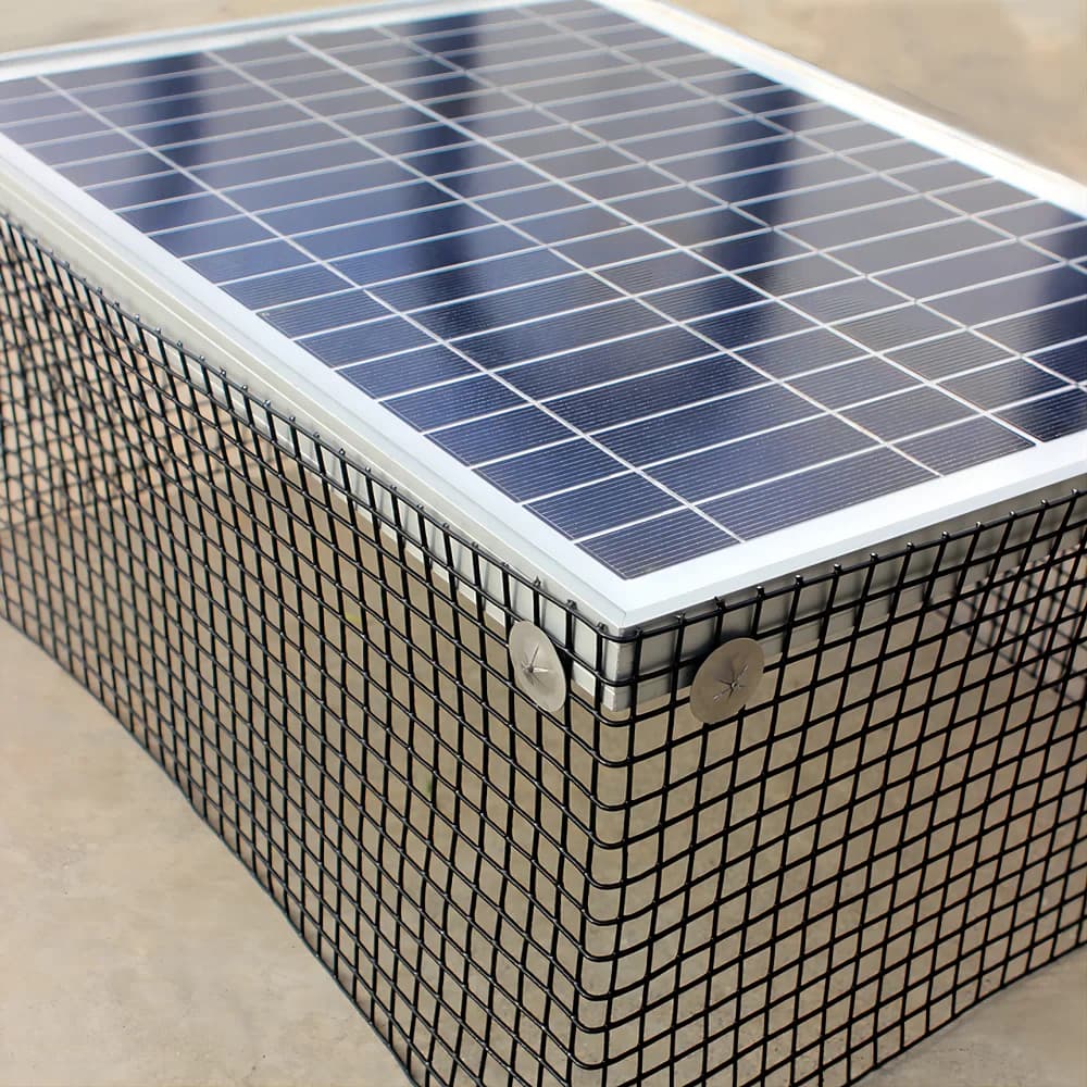 Pannello solare nero personalizzato Protezione per uccelli Clip a rete metallica Recinzione a rete per uccelli Rete solare per uccelli rivestita in PVC