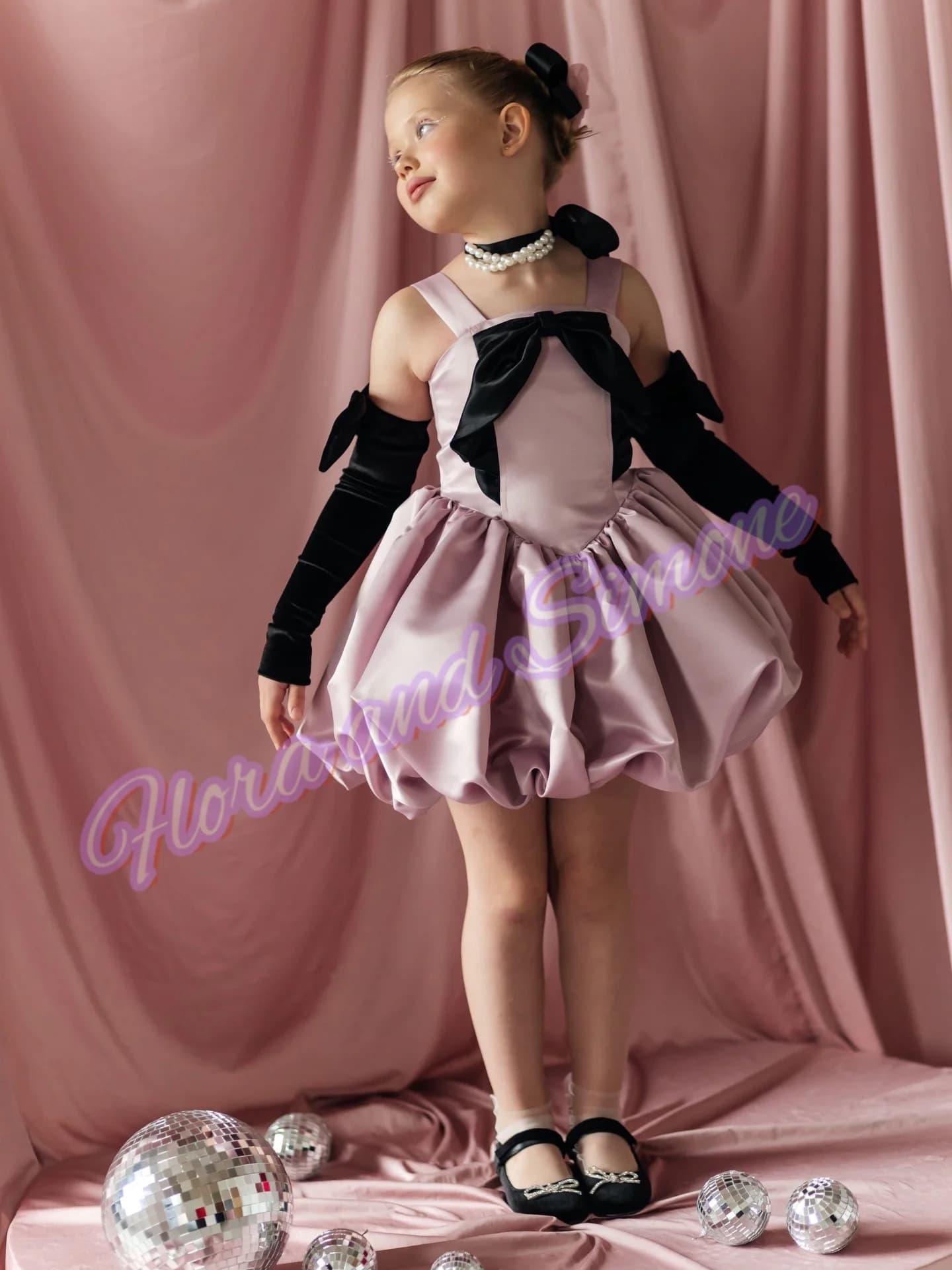 Abito da Cerimonia Rosa a Linea A con Spalline Sottili e Fiori Luccicanti per Bambine, Vestito da Damigella per Matrimoni e Feste, Personalizzabile
