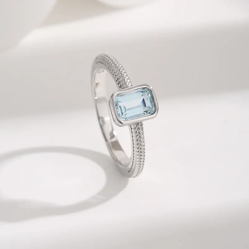 Anello di lusso in platino massiccio PT950 da donna rettangolare con diamante Moissanite azzurro da 5 * 7 mm