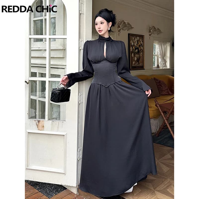 ReddaChic Abito Nero da Donna con Vita Stretta, Collo Alto Traforato, Maniche a Campana, in Raso, Lungo Maxi, Stile Gotico