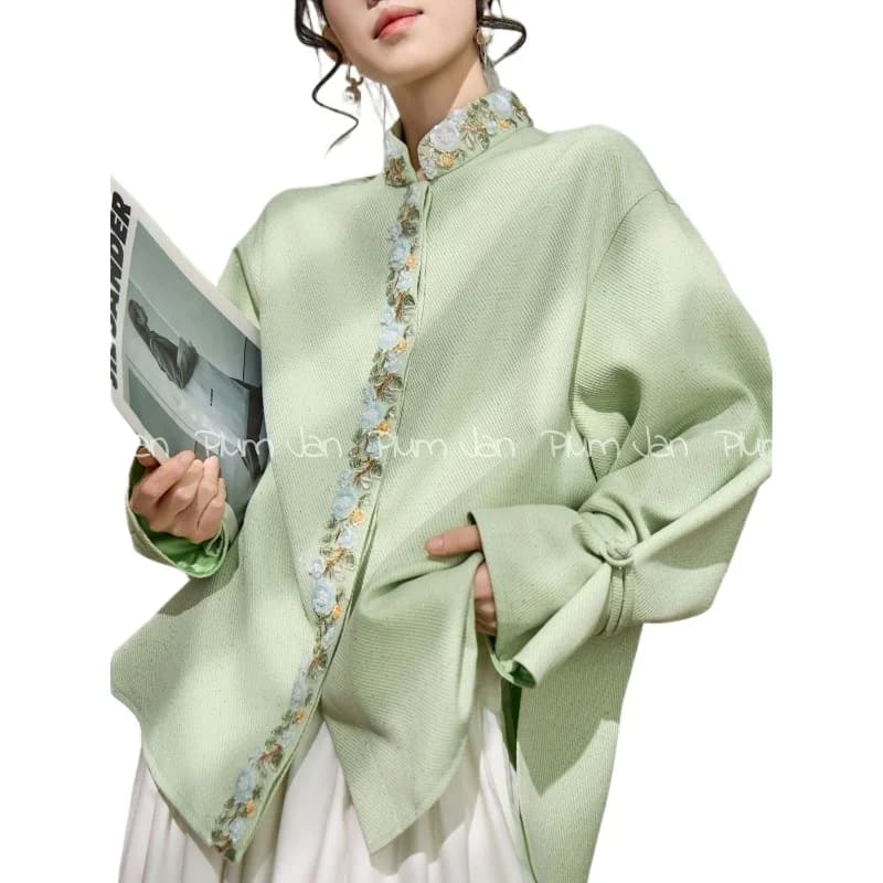 Spring 2026 New Green New Chinese-style Embroidered Light Luxury Stand-up Collar Long-sleeved Shirt, Stylish and Youthful Top