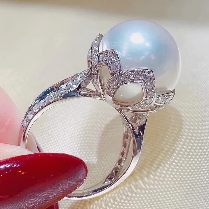 Huitan Luxury Imitation Pearl Rings for Women Brilliant CZ Silver Color Temperament Elegant Female Accessories Wedding Jewelry