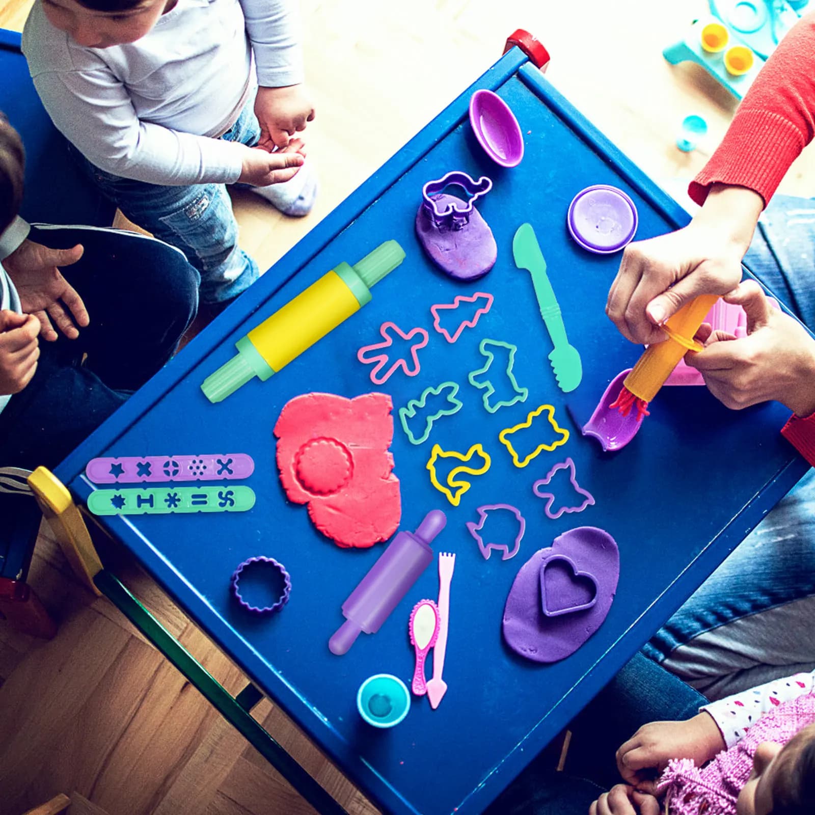 Kit di 22 Utensili per Modellare l'Argilla per Bambini, Include Macchina per Pasta, Stampi per Animali, Set di Attrezzi per Impasto, Gioco Educativo Creativo e Divertente