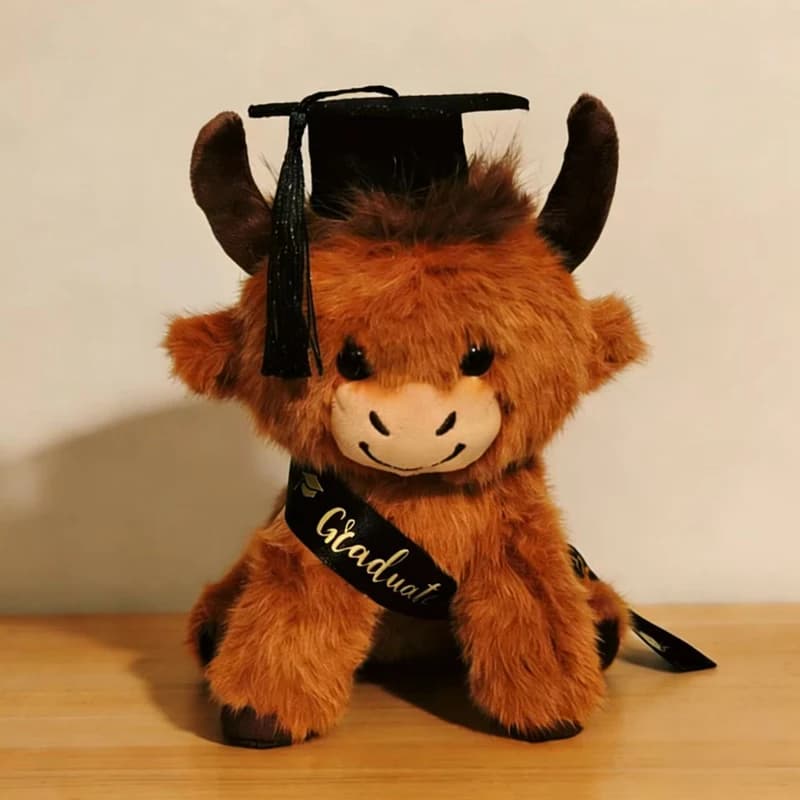 Peluche a forma di cappello da dottore per bovini Highland scozzesi, morbido peluche a forma di bovino, regali di laurea e compleanno per studenti, decorazione per la casa