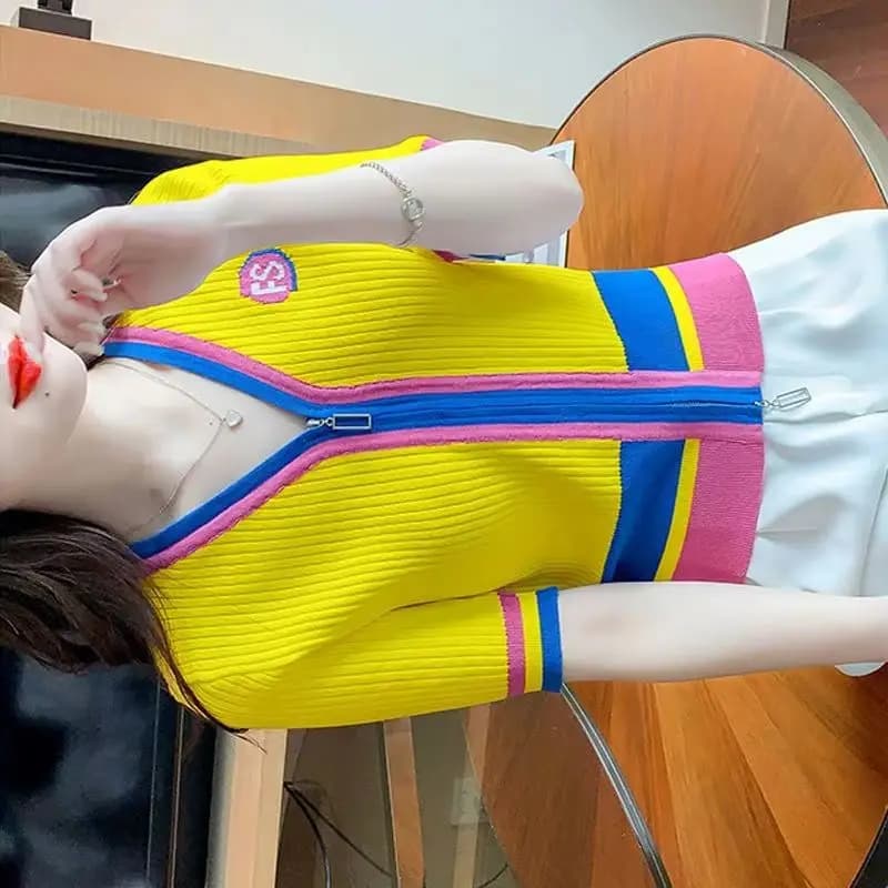 Summer New Knitted T-Shirt Short Sleeve V-Neck Thin Knit Cardigan Jacket Fashion Zipper Sweater Top Women Knitwear Ladies Coat