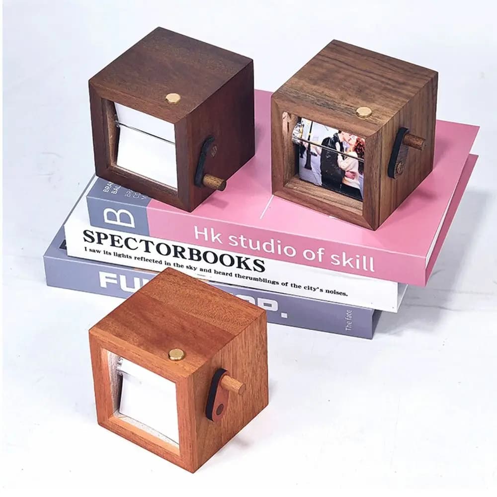 Luminous Hand Crank Photo Flip Book Frame Hand Motion 8/16 Photos DIY Wooden Rotating Picture Album Desktop Ornaments