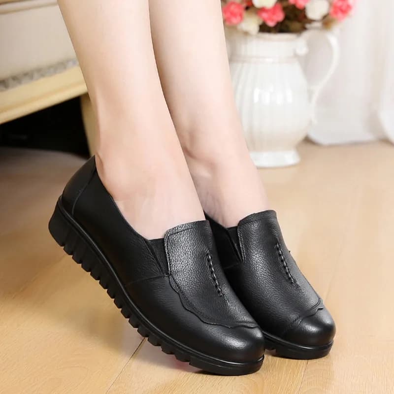 Scarpe in vera pelle Autunno antiscivolo Mamma Scarpe basse Mocassini da donna Slip-on Flats Scarpe nere Donna scarpe donna