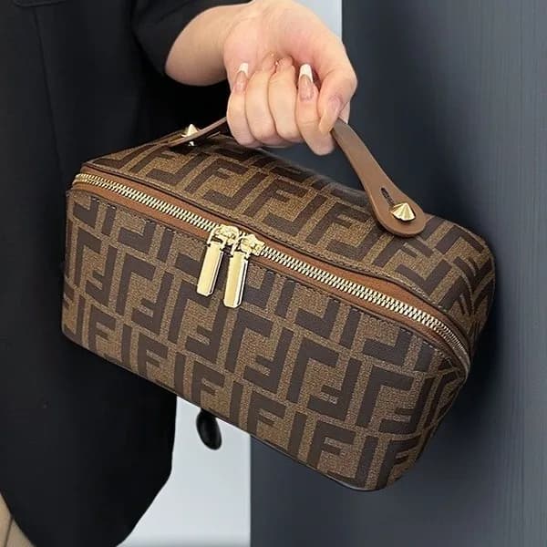 Cross-border new portable cosmetic bag women's large-capacity portable travel skin care products wash storage bag makeup brush