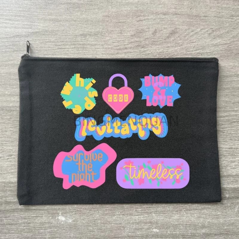 Borsa Cosmetica Nera KATSEYE, Borsa per il Trucco da Donna, Organizer da Viaggio in Tela Kawaii con Cerniera
