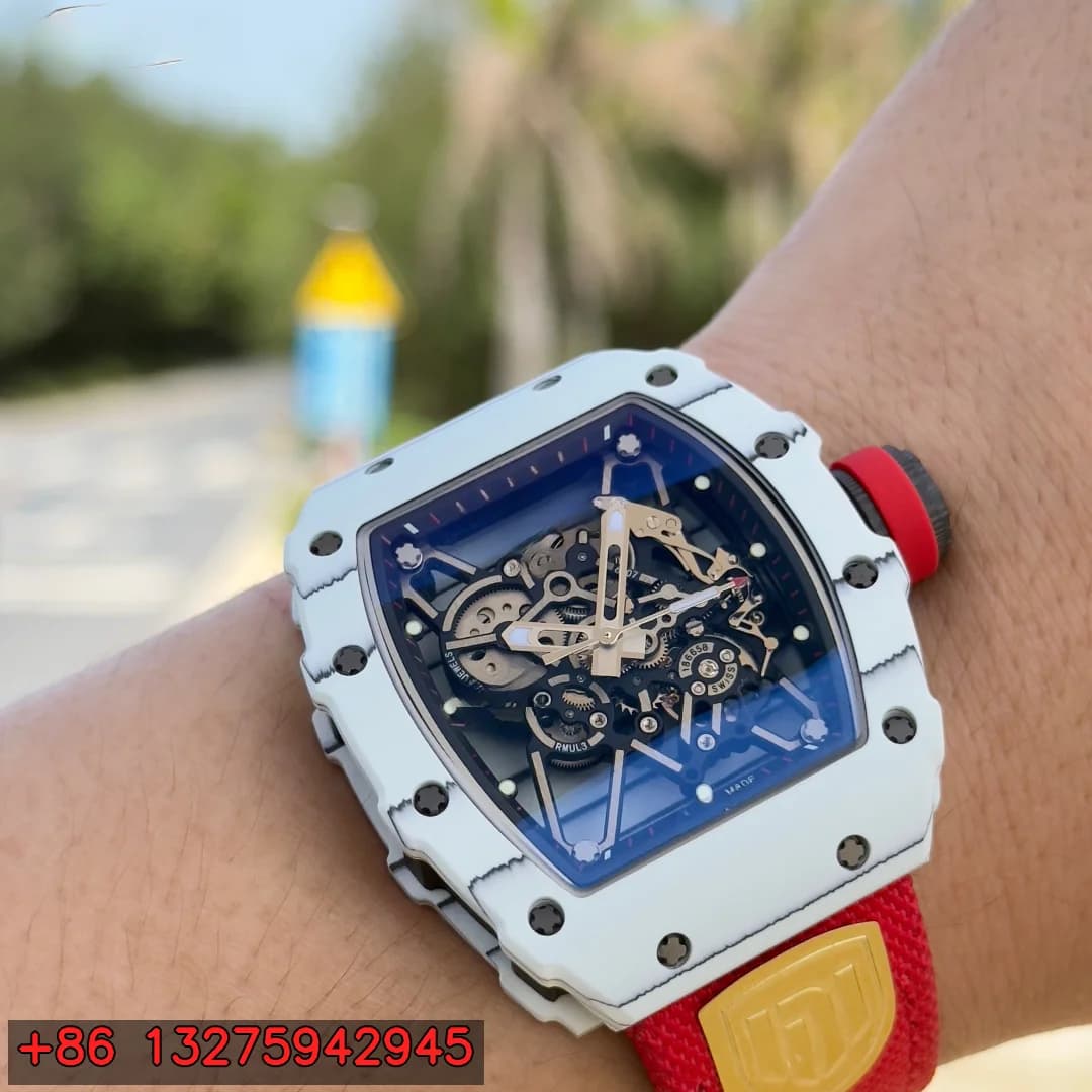 Orologio da Polso Meccanico Scheletrato da Uomo a Carica Manuale con Cinturino in Tessuto, Cassa Tonneau, Luminoso, Stile Sportivo di Lusso