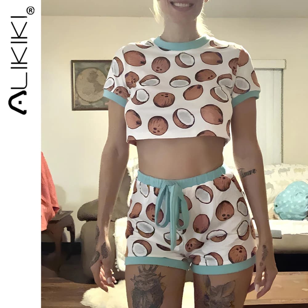 Pigiama estivo sexy casual con stampa cocco, completo da notte da donna con top corto e pantaloncini, set due pezzi per il tempo libero e l'abbigliamento da casa.