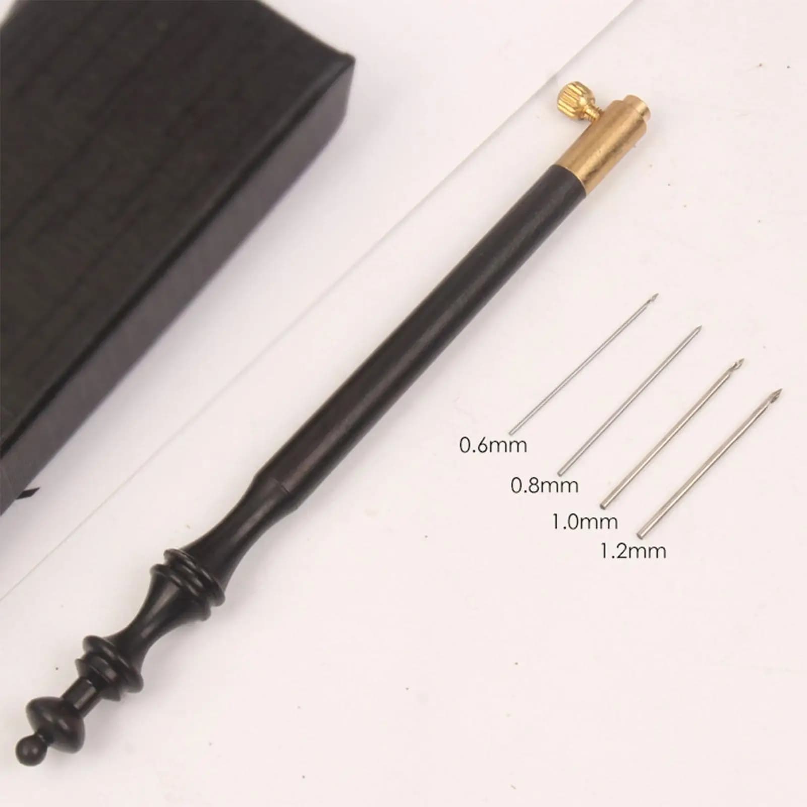 French Crochet Hook Embroidery Beading Crochet Crochet Hook with 4 0.6/0.8/1/1.2mm Art Crafts DIY Wood Handle Crocheting