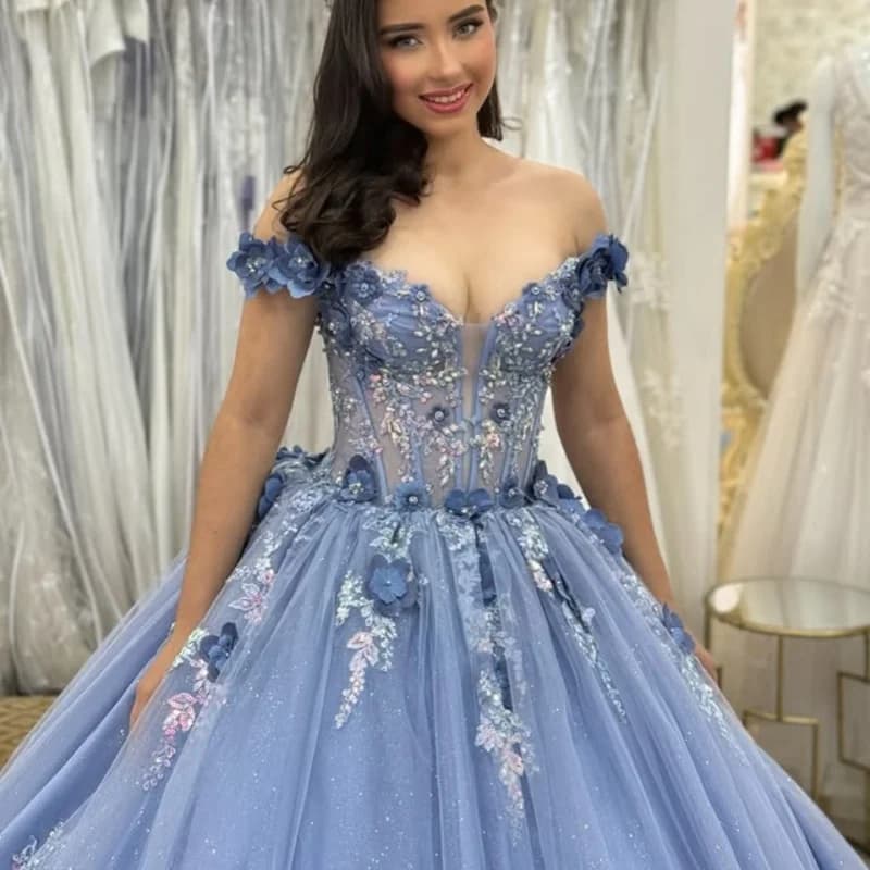 Abiti Quinceanera blu chiaro lucido personalizzati con spalle scoperte applique con paillettes Coda lunga Fiore 3D in pizzo Vestido 15 Quinceanera