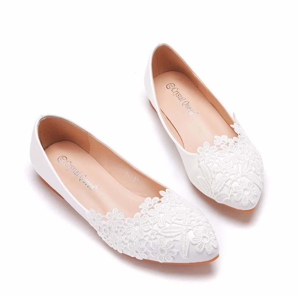 Plus Size 35-43 Elegant Lace Wedding Shoes for Women 2025 White Women's Moccasins with Summer Tip and Low Heel
