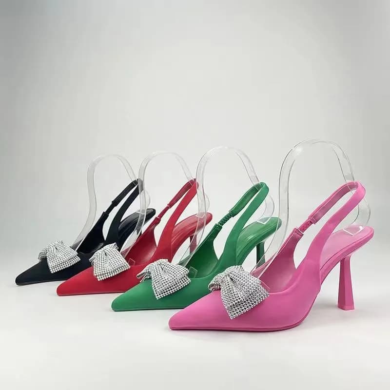 Nuovo stile moda donna scarpe design cavo scarpe da donna borsa abbinata in colore argento sandali comodi da donna matura per la festa