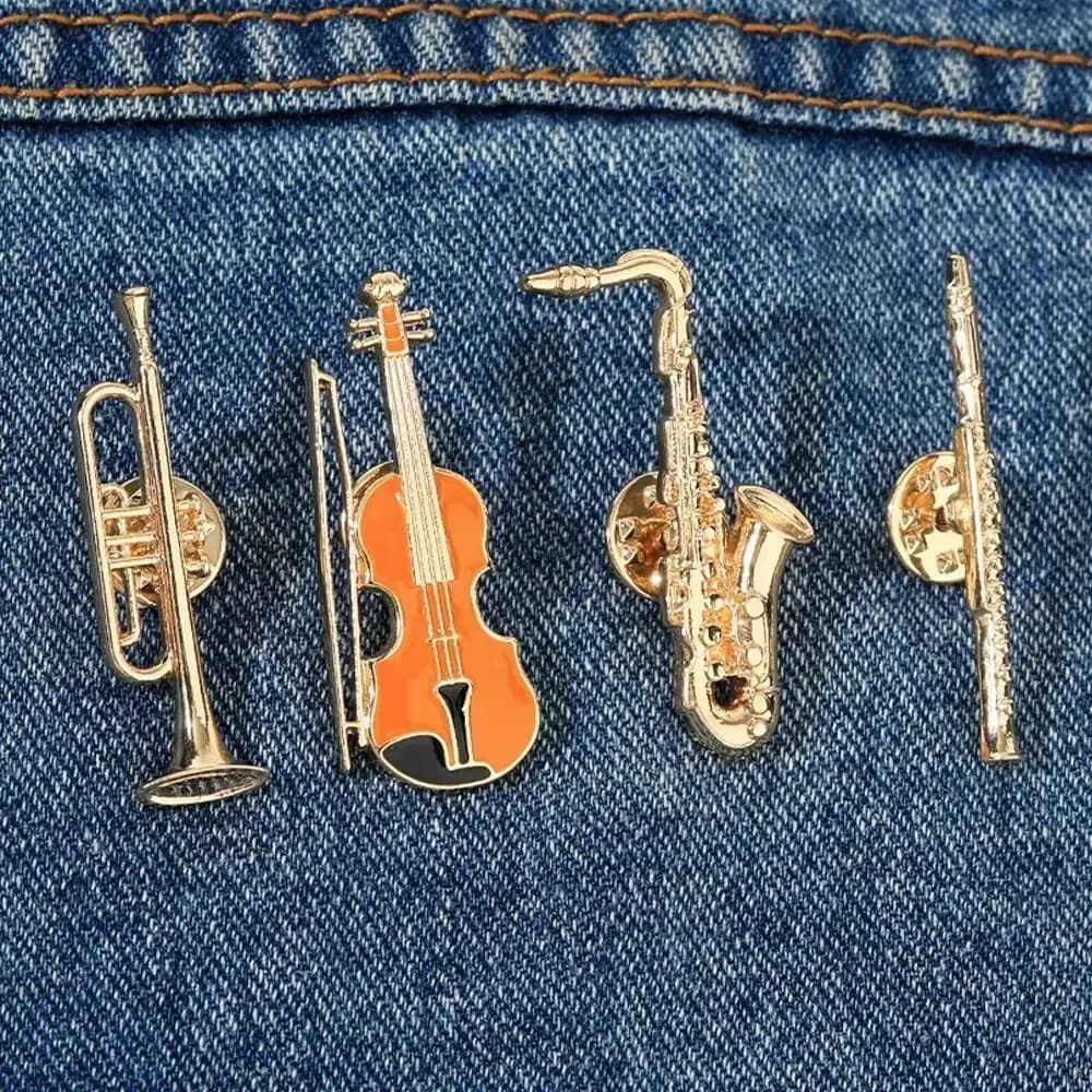4Pcs Alloy Enamel Brooches Musical Instruments Trumpet Clarinet Saxophone Violin Shaped Lapel Pins Jewelry Accessories