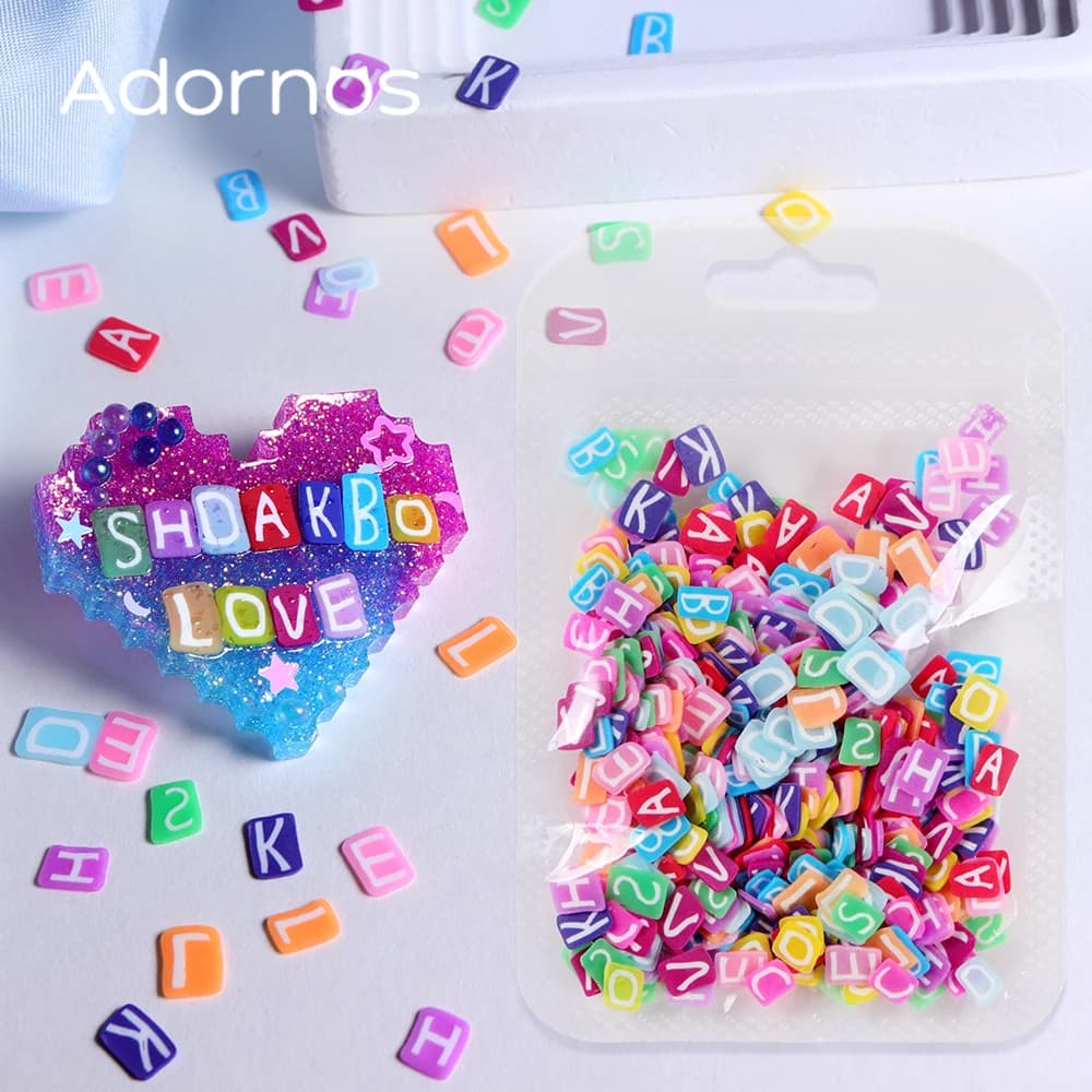 10g Fiocchi Misti a Forma di Lettere dell'Alfabeto Inglese, Accessori Fai da Te, Fette di Argilla Morbida a Forma di Lettere, Riempimento in Resina Epossidica, Forniture per Portachiavi Fatti a Mano