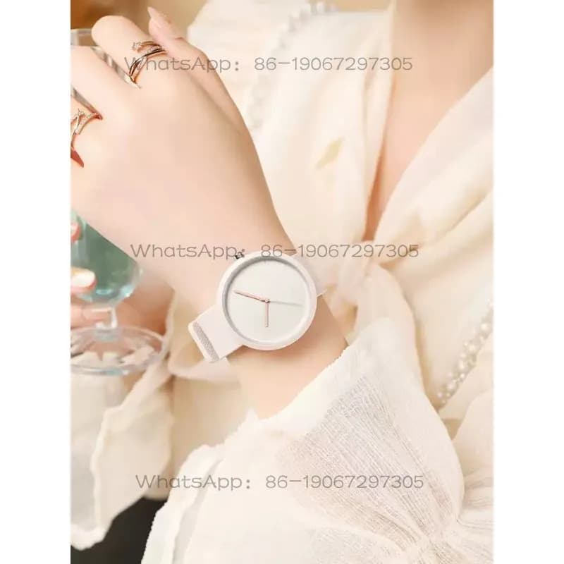 Men's Watch Simple and Generous Silicone Watch Women's High-end Temperament Quartz Women's Watch Student Waterproof Neutral