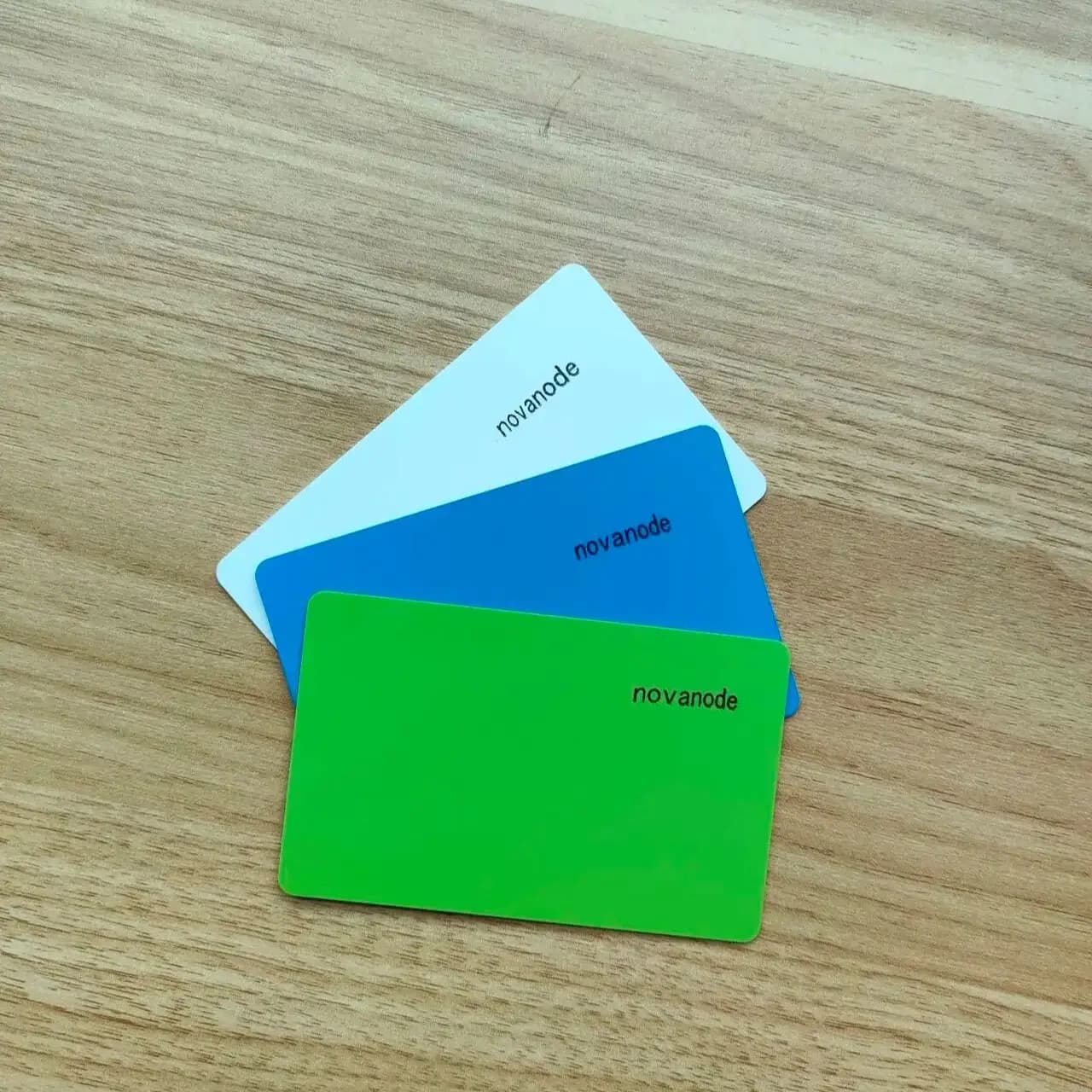 novanode: Schede NFC 213 con circuito integrato [smart card vuote]/Schede in PVC