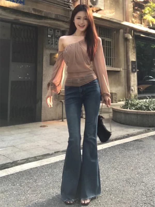 Top Corto Sexy con Spalle Scoperte, T-Shirt a Maniche Lunghe da Donna, Nuovo Design Autunnale, Stile Streetwear per un Look Unico e Accattivante