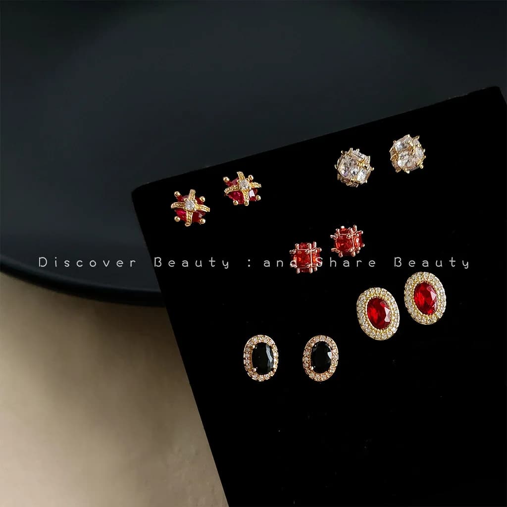 DIY accessories Fashion small geometric zircon stud earrings women's French niche high-end earrings light luxury texture versati