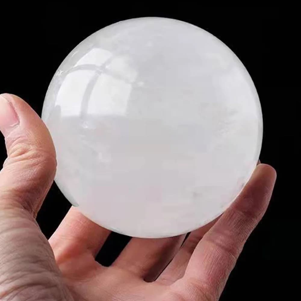 Sfera di cristallo di calcite bianca naturale da 80 mm con supporto Grande sfera di calcite ottica trasparente di Islandia Spar per la decorazione domestica di stregoneria