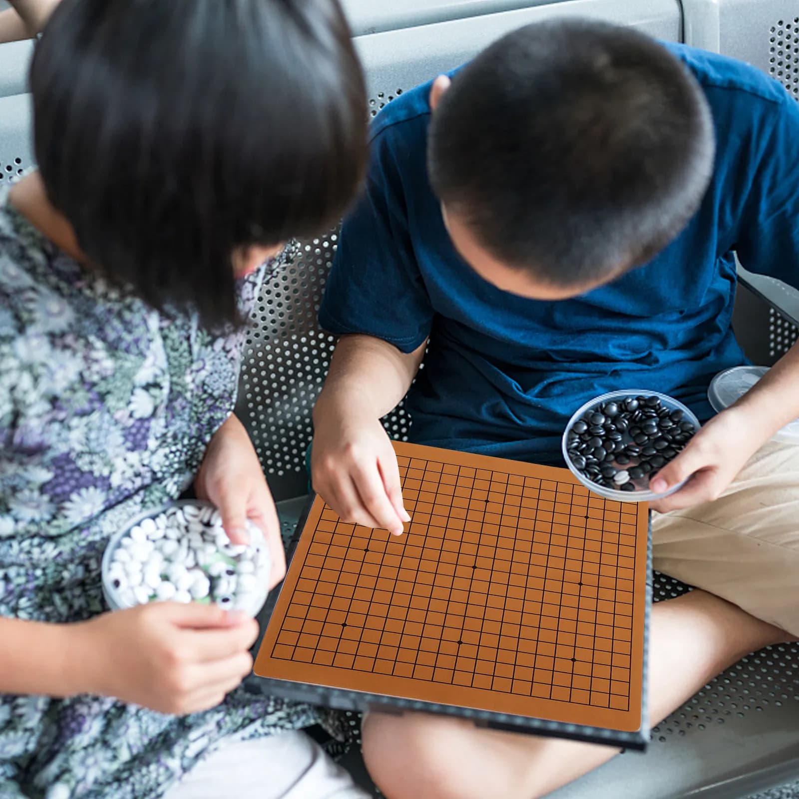 Set di Scacchi Portatile Pieghevole a Doppia Faccia, 2 Pezzi, Gioco Educativo di Strategia