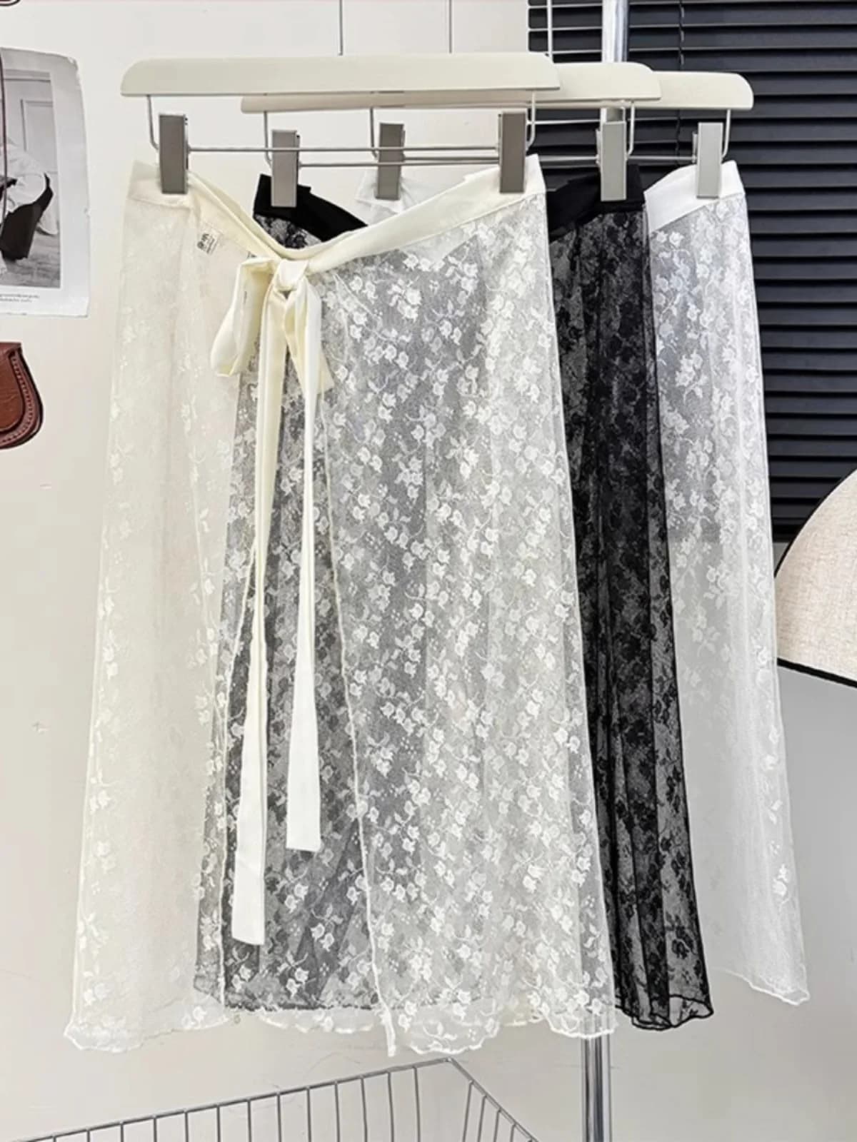 Dongda Gate Lace Apron Women's 2026 New Layered Mesh Skirt Curtain Half-length Cover up High Waist Commute Style Floral Pattern