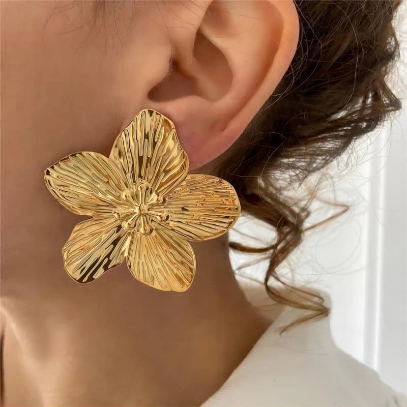 New Exaggerated Flower Dangle Earrings for Women Gold Color Metal Punk Fashion Silver Color Petals Bohemian Ear Jewelry 2025