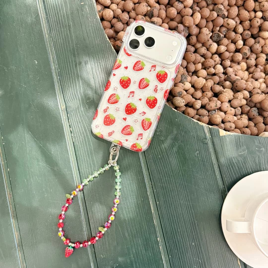 INS Luxury Glitter Strawberry Cute Phone Case for iPhone 17 16 Pro 13 14 15 Pro Max Cover With Chain Shockproof Protective Cases