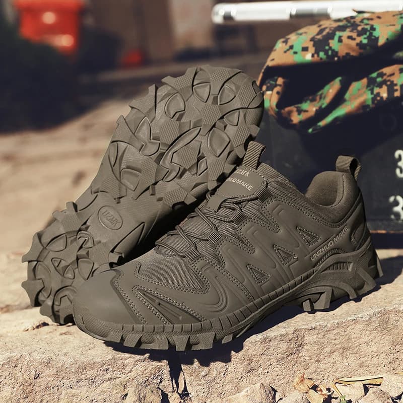 Scarpe da trekking da uomo Stivali tattici bassi antiscivolo da uomo Comode scarpe sportive casual piatte traspiranti durevoli con lacci casual da uomo