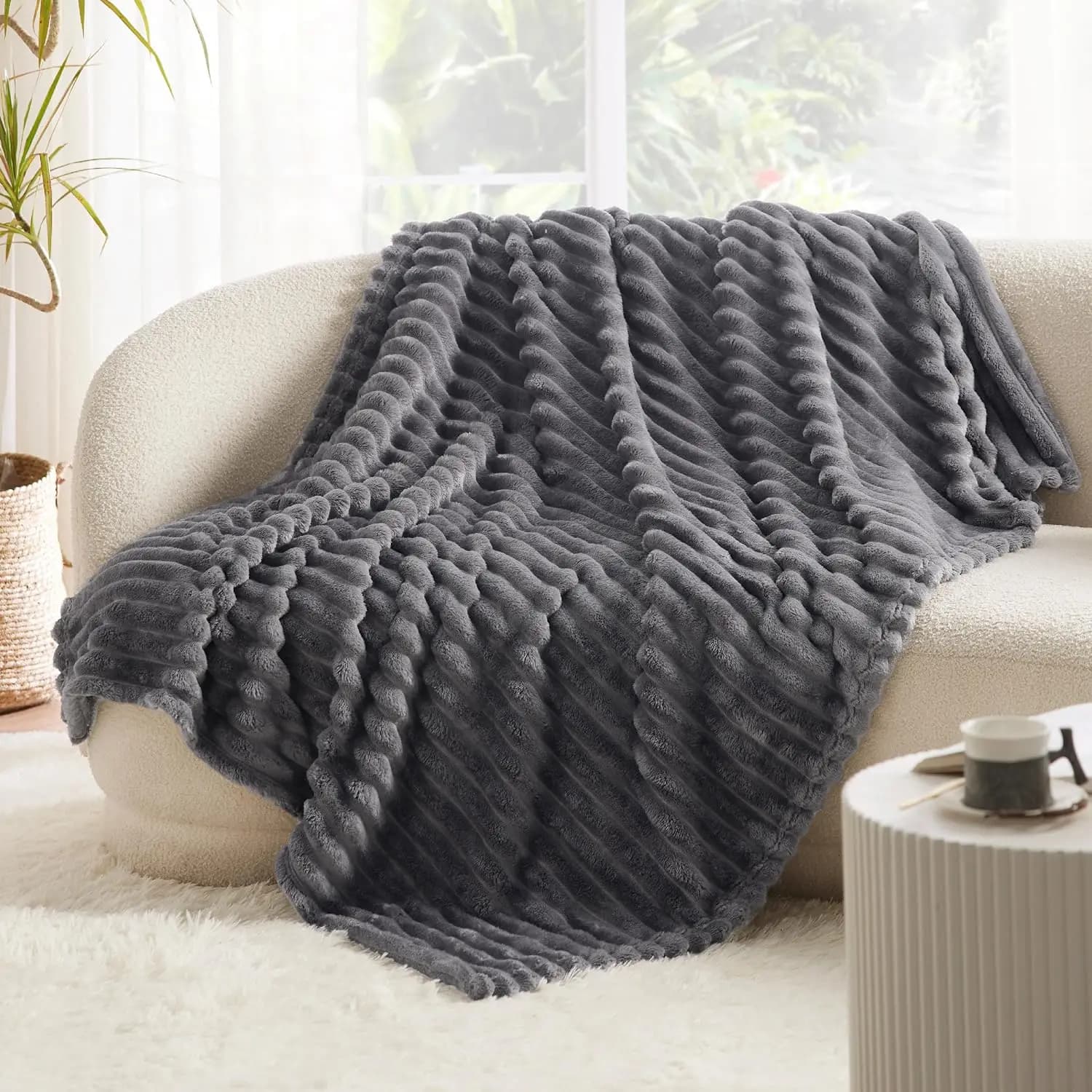 ROSEKIND Coperte 3 dimensioni per letto, 302GSM Coperta in pile morbida e calda Coperte soffici a righe 3D decorative e Giftable