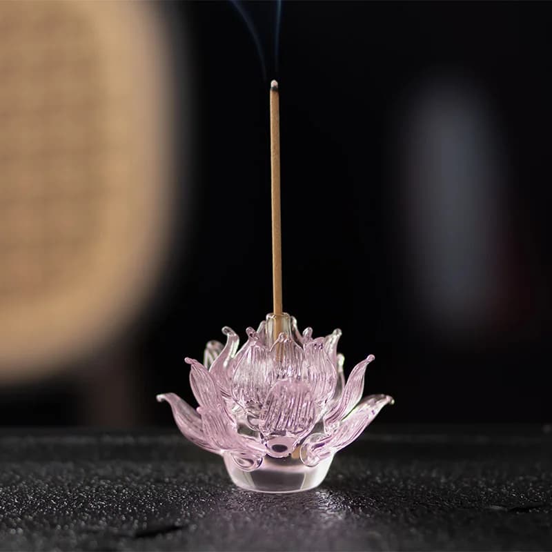 Decorazione dell'altare buddista dorato dorato per il tempio domestico, portacandele e bastoncino di candela con fiore di loto in vetro borosilicato alto
