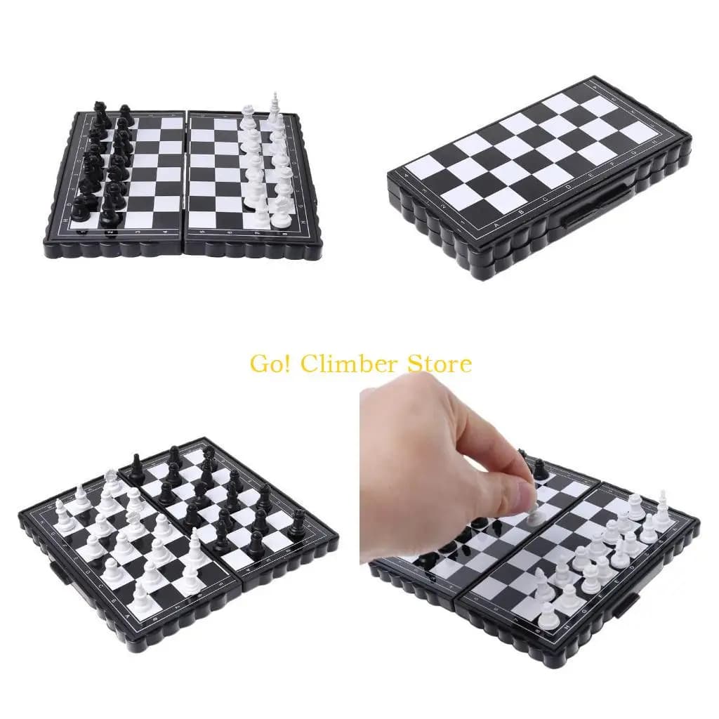 Q84C Set scacchi internazionali magnetici Giochi da scacchiera pieghevoli in plastica Gioco puzzle controllo Regalo