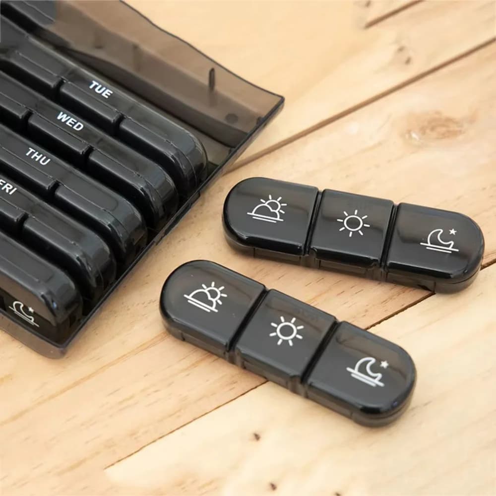 Pill Box 7 Days Organizer 21 Grids 3 Times Daily Portable Travel Large Compartments for Vitamins Medicine Fish Oil Storage