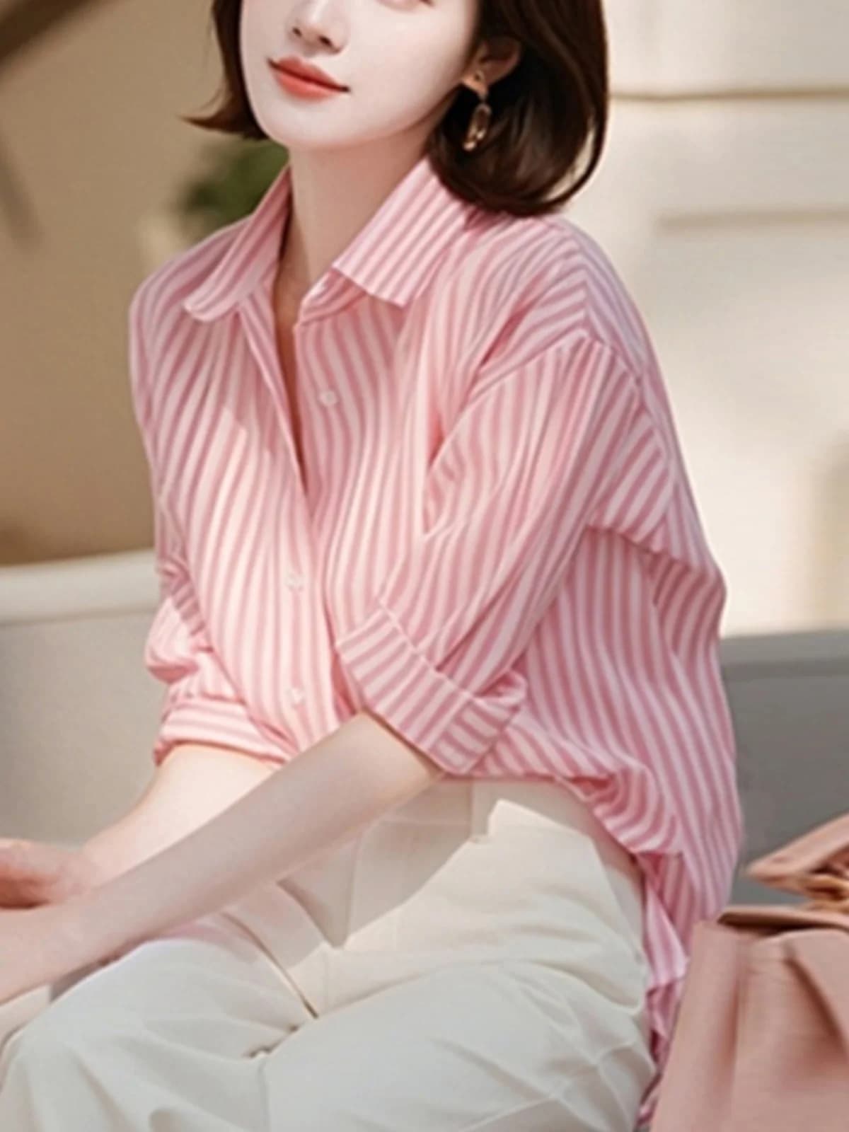Camicia a maniche lunghe a righe rosa alla moda, da donna, unica e versatile, che nasconde le imperfezioni, stile autunnale, elegante.